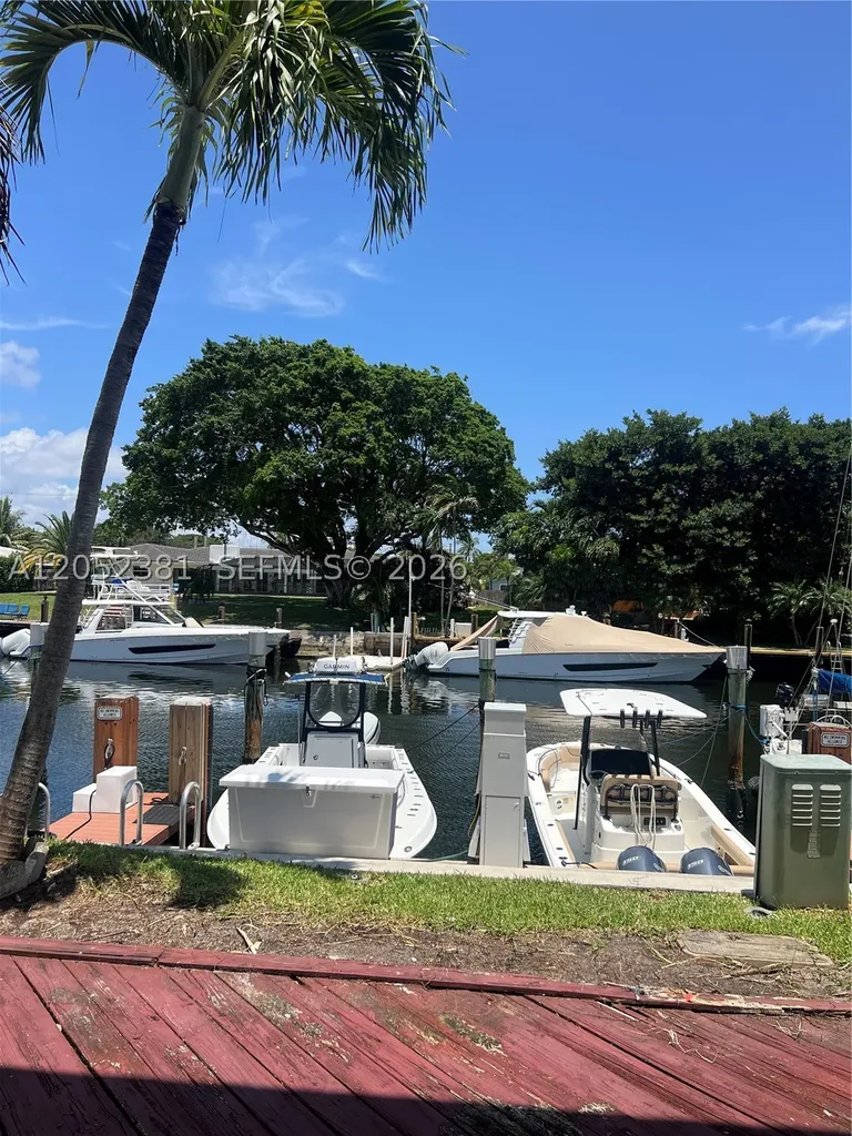 2561 NE 15th Street Pompano Beach FL 33062