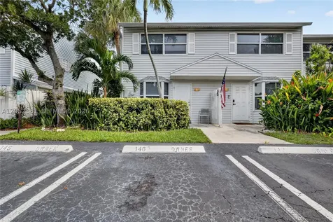 2561 NE 15th Street Pompano Beach FL 33062