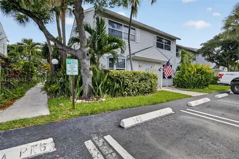 2561 NE 15th Street Pompano Beach FL 33062