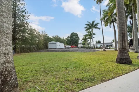 35220 SW 213th Avenue Homestead FL 33034