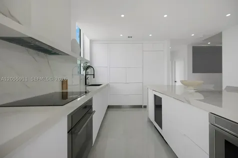 7930 East Drive North Bay Village FL 33141