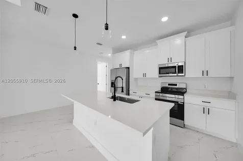 4746 27th Street SW Lehigh Acres FL 33973
