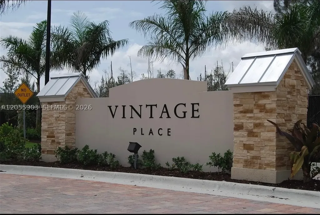 7022 NW 102nd Place Doral FL 33178