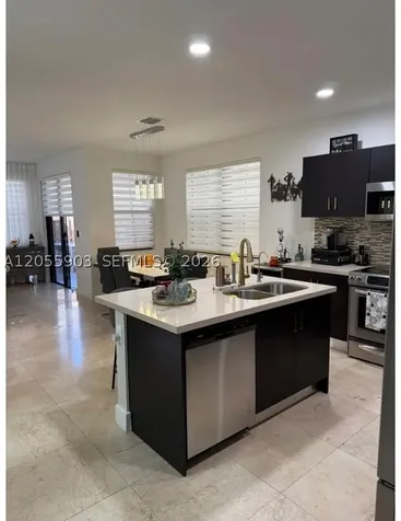 7022 NW 102nd Place Doral FL 33178