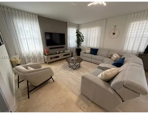 7022 NW 102nd Place Doral FL 33178