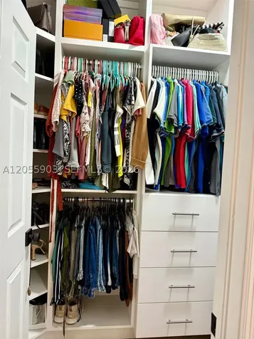7022 NW 102nd Place Doral FL 33178