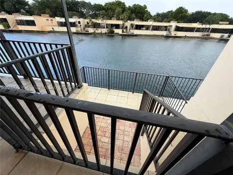 6932 Crown Gate Drive Miami Lakes FL 33014