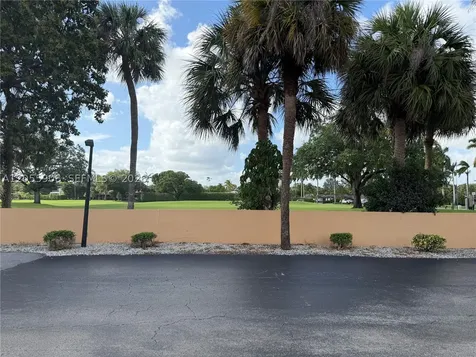 6932 Crown Gate Drive Miami Lakes FL 33014