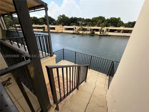 6932 Crown Gate Drive Miami Lakes FL 33014