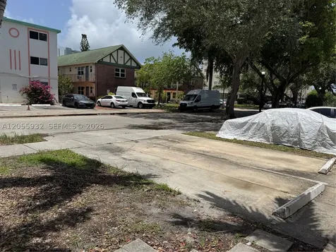 707 S 19th Avenue Hollywood FL 33020