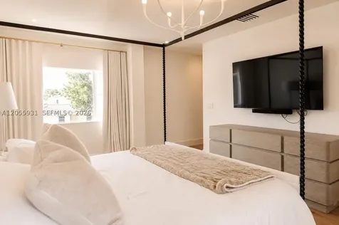 3190 Sheridan Avenue Miami Beach FL 33140