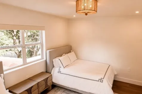 3190 Sheridan Avenue Miami Beach FL 33140