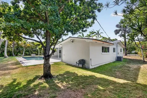 8220 SW 152nd Street Palmetto Bay FL 33157