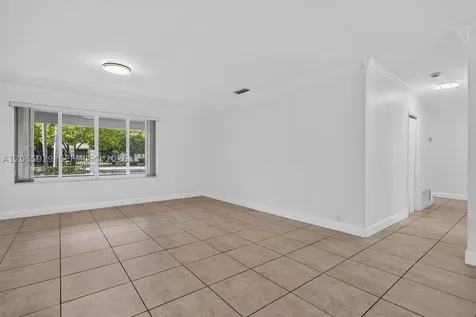 8220 SW 152nd Street Palmetto Bay FL 33157