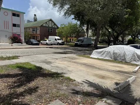 707 S 19th Avenue Hollywood FL 33020