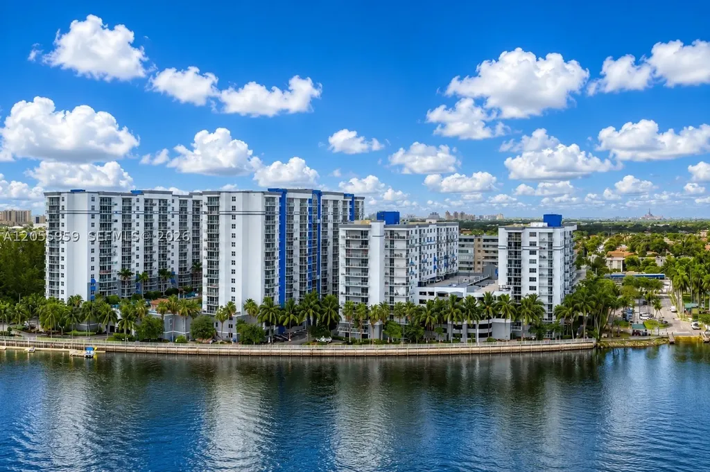 5099 NW 7th Street Miami FL 33126