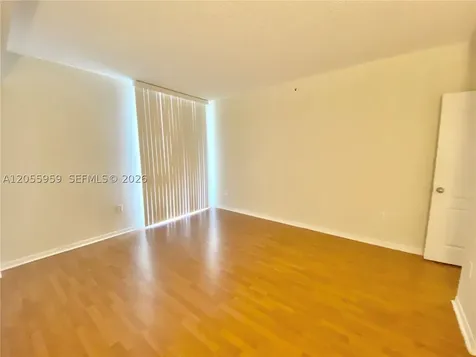 5099 NW 7th Street Miami FL 33126