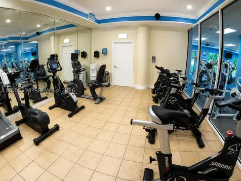 5099 NW 7th Street Miami FL 33126