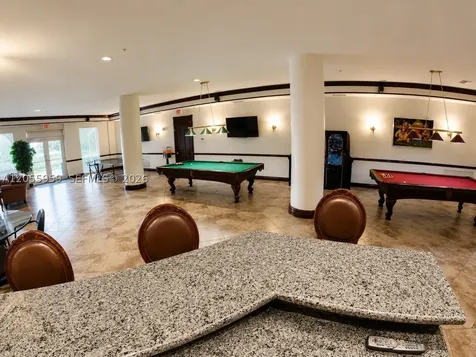 5099 NW 7th Street Miami FL 33126
