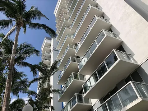5099 NW 7th Street Miami FL 33126