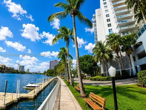 5099 NW 7th Street Miami FL 33126