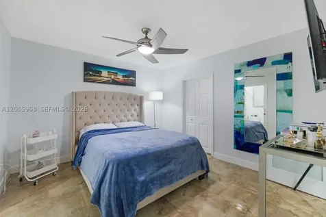11425 NW 88th Court Hialeah Gardens FL 33018
