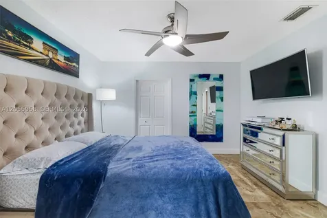 11425 NW 88th Court Hialeah Gardens FL 33018