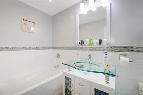 11425 NW 88th Court Hialeah Gardens FL 33018