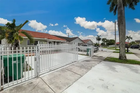 11425 NW 88th Court Hialeah Gardens FL 33018