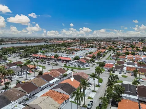 11425 NW 88th Court Hialeah Gardens FL 33018