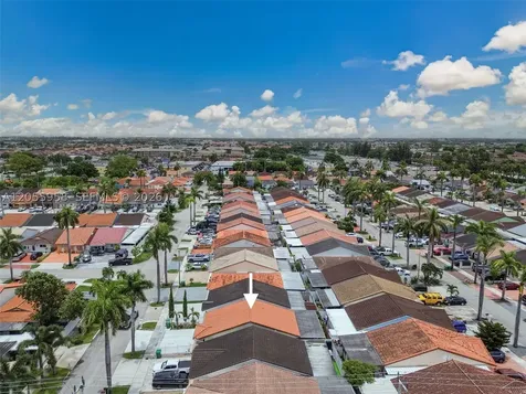 11425 NW 88th Court Hialeah Gardens FL 33018
