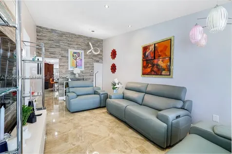 11425 NW 88th Court Hialeah Gardens FL 33018