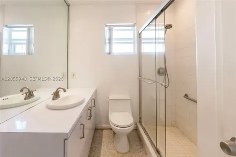 565 NE 160th Terrace Miami FL 33162