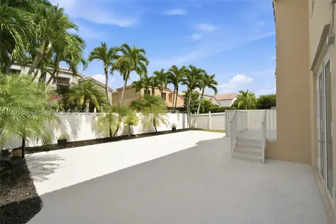 1457 NW 159th Lane Pembroke Pines FL 33028