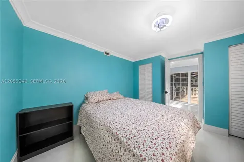 5862 W 2nd Court Hialeah FL 33012
