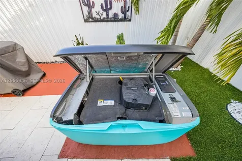 5862 W 2nd Court Hialeah FL 33012