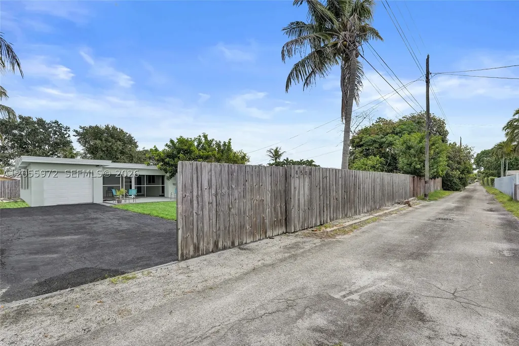 4508 Van Buren Street Hollywood FL 33021