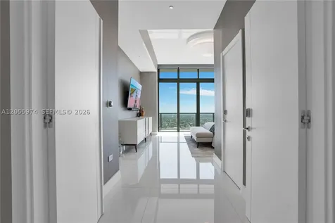 88 SW 7th Street Miami FL 33130