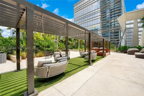 88 SW 7th Street Miami FL 33130