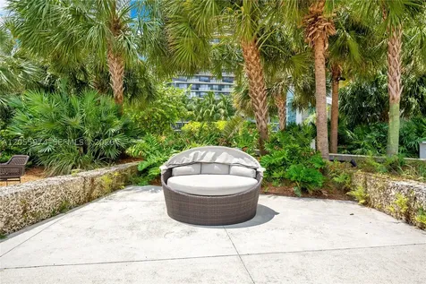 88 SW 7th Street Miami FL 33130
