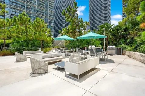 88 SW 7th Street Miami FL 33130