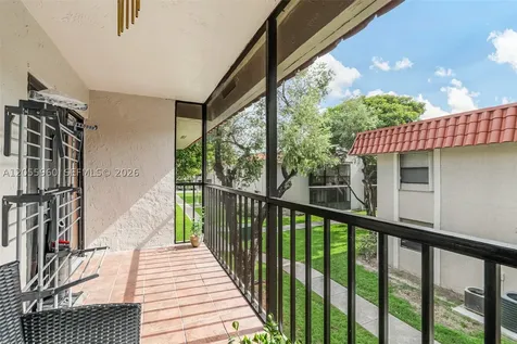 9732 Hammocks Boulevard Miami FL 33196