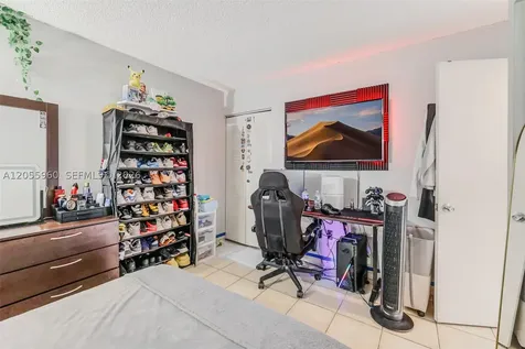 9732 Hammocks Boulevard Miami FL 33196