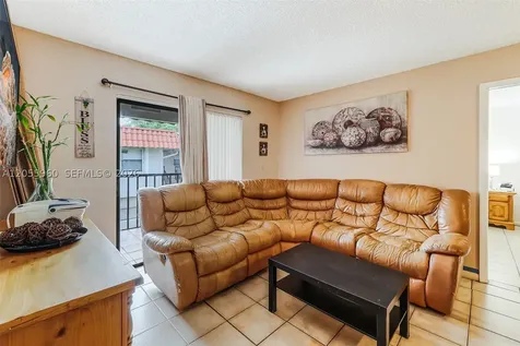 9732 Hammocks Boulevard Miami FL 33196