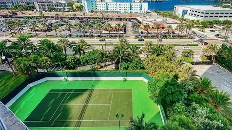 18201 Collins Avenue Sunny Isles Beach FL 33160