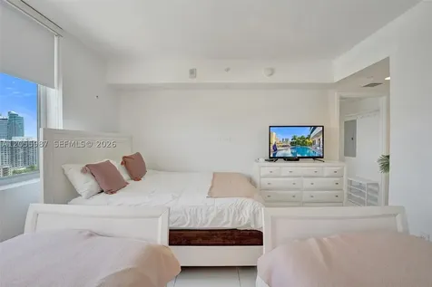 2600 E Hallandale Beach Boulevard Hallandale Beach FL 33009