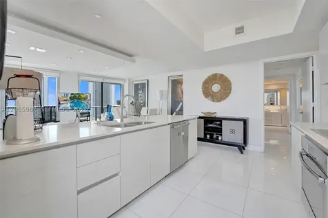 2600 E Hallandale Beach Boulevard Hallandale Beach FL 33009