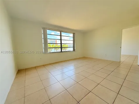 1302 NE 191st Street Miami FL 33179