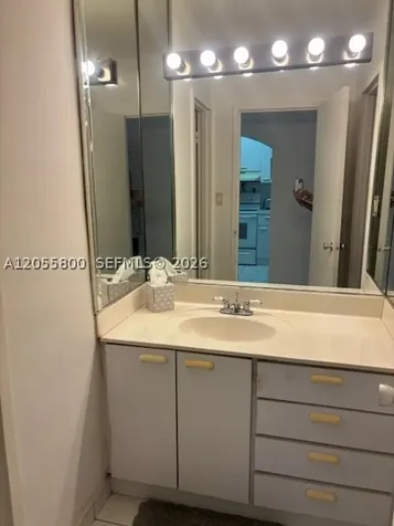 100 Lincoln Road Miami Beach FL 33139
