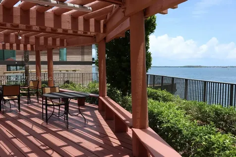 905 Brickell Bay Drive Miami FL 33131